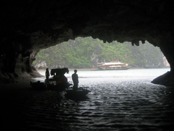 Halong_Bay_11